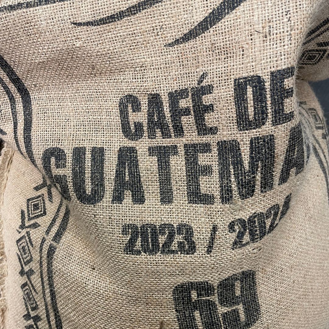 Guatemalan Antigua Los Volcanes Green Coffee Beans - Well Roasted Coffee